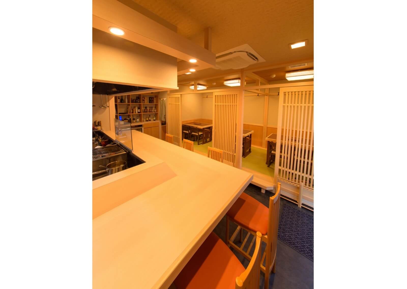 粋な店内／お一人様からグールプ様まで対応します