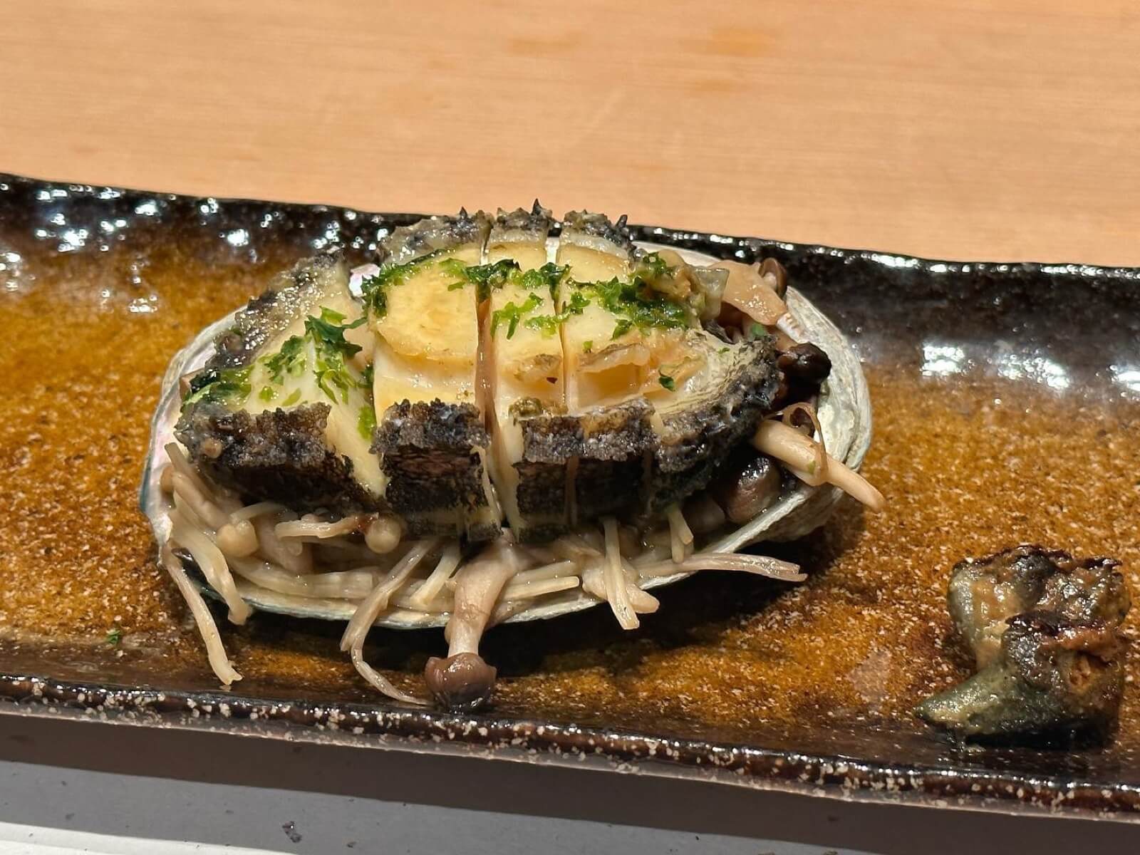 アワビの鉄板焼き