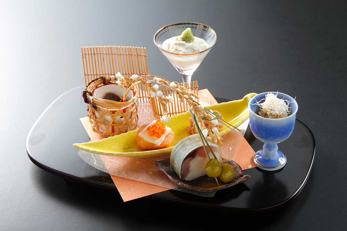 四季折々の一期一会のお料理をご堪能ください。