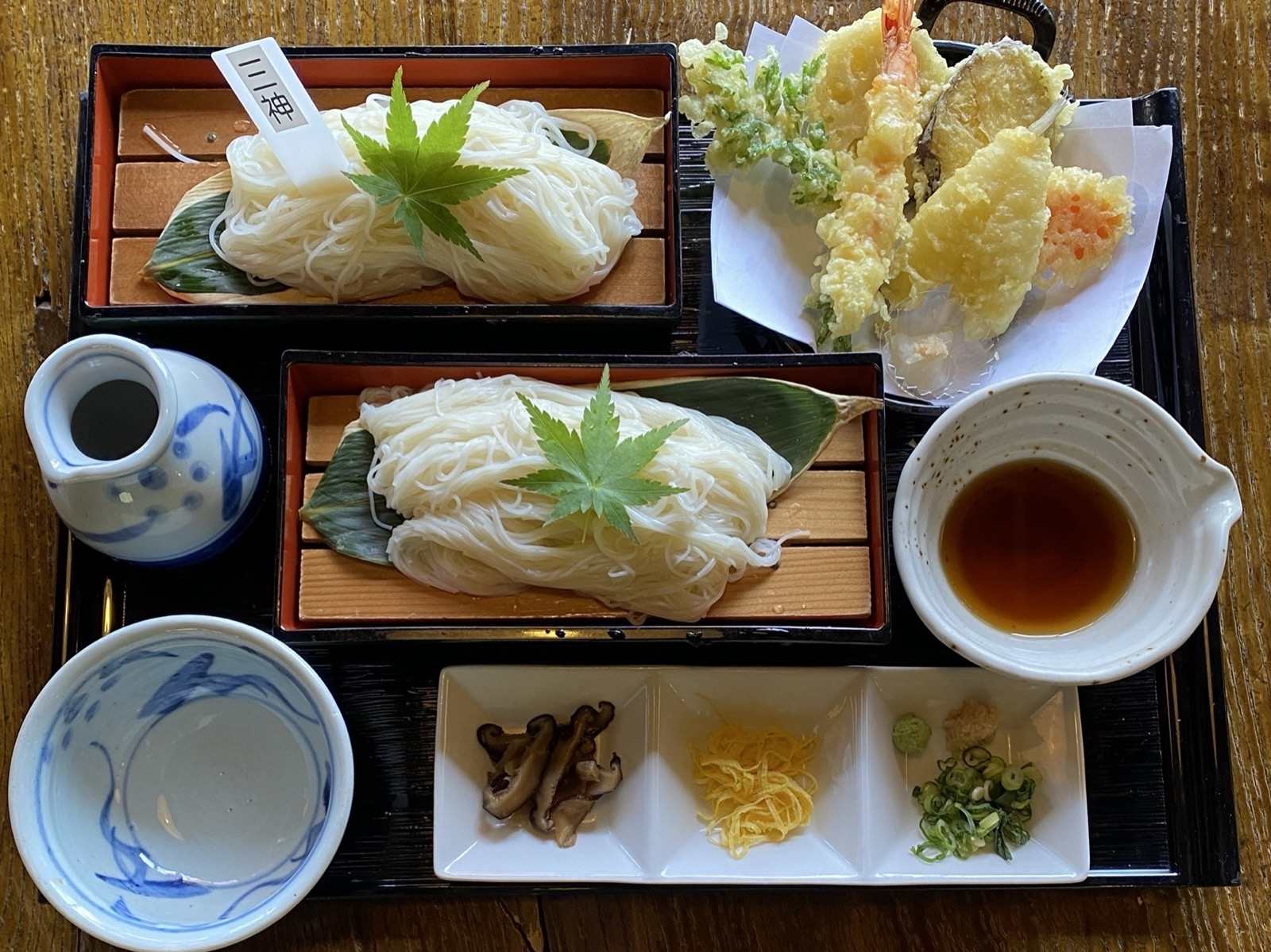 三神 食べ比べ定食　2,500円(税込)